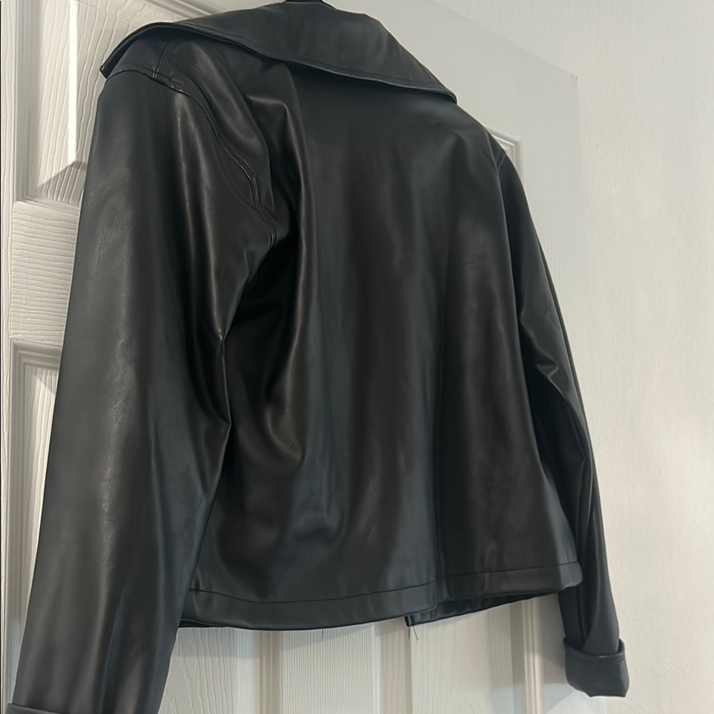 Leather Jacket - Picture 6 of 6